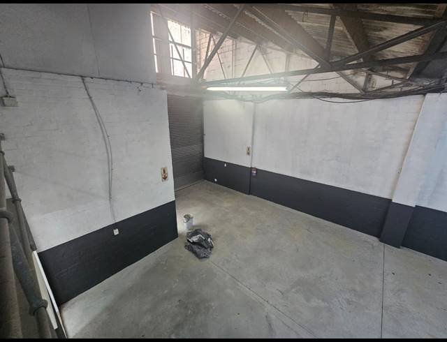 360M² WAREHOUSE TO LET IN EPPING INDUSTRIAL